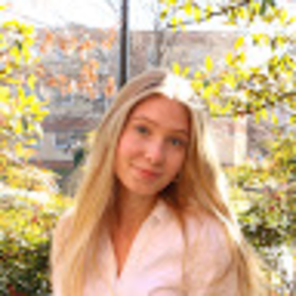 Meet your Posher, Alicia